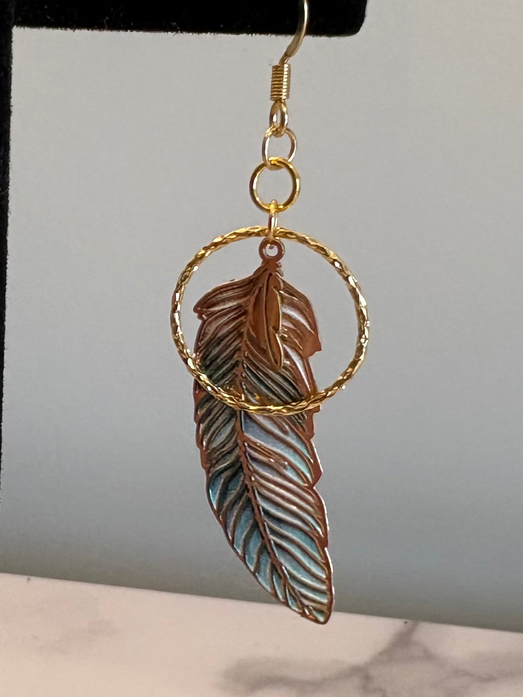 Large Feather earrings with hoop (gold)